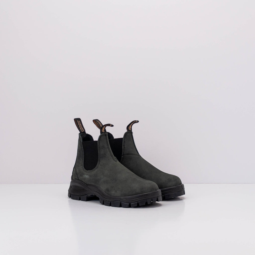 BLUNDSTONE WOMEN'S CHELSEA BOOTS 2238 LUG RUSTIC BLACK | MOKSIN