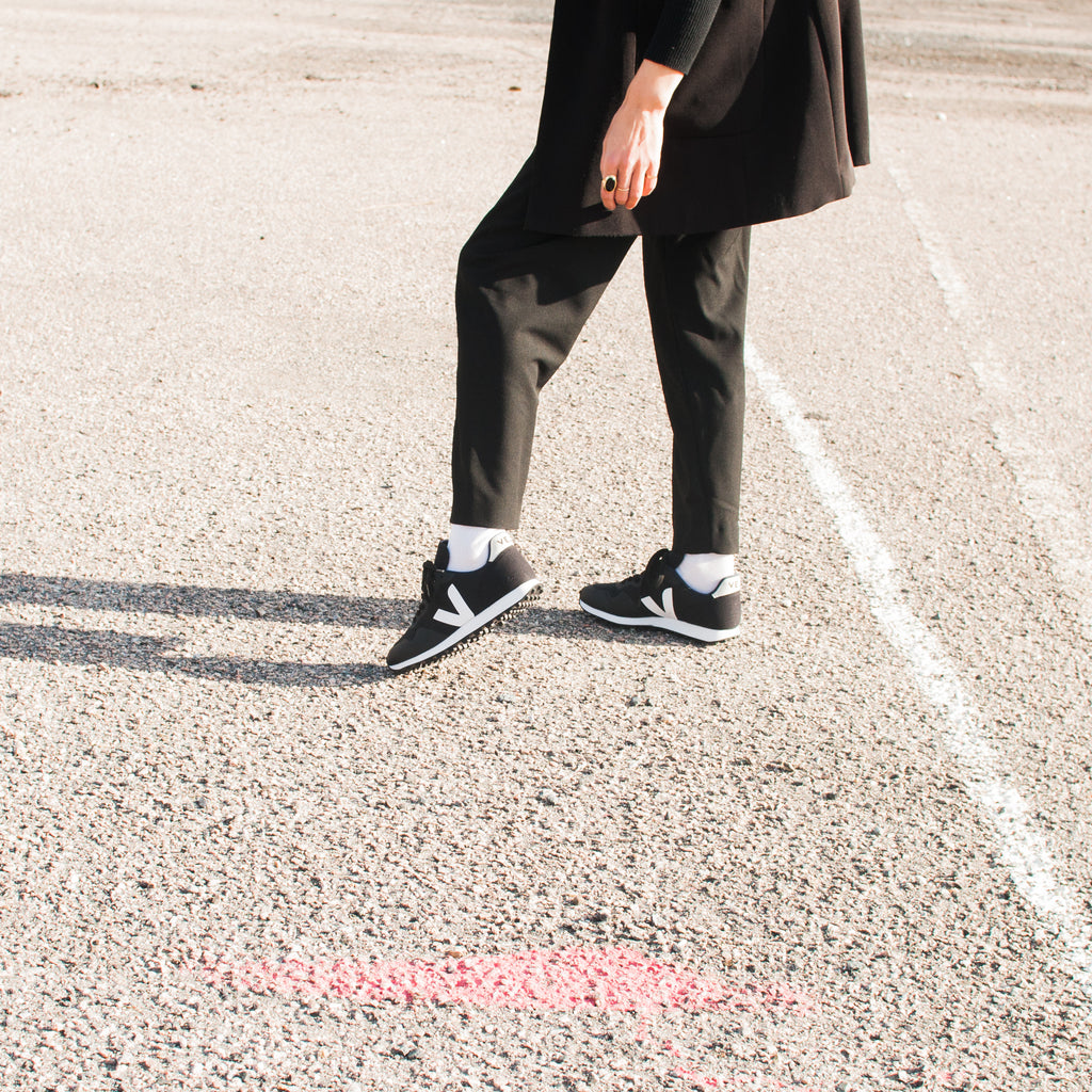 VEJA SNEAKER SDU TPU B-MESH BLACK WHITE RT0102698A