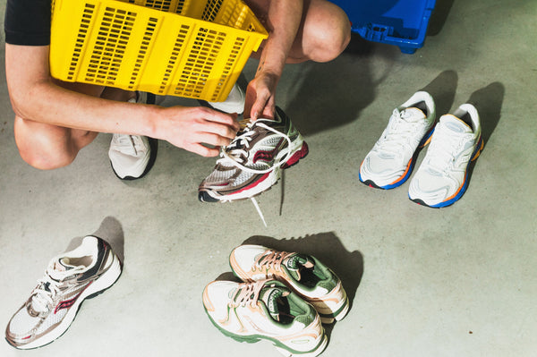 SAUCONY