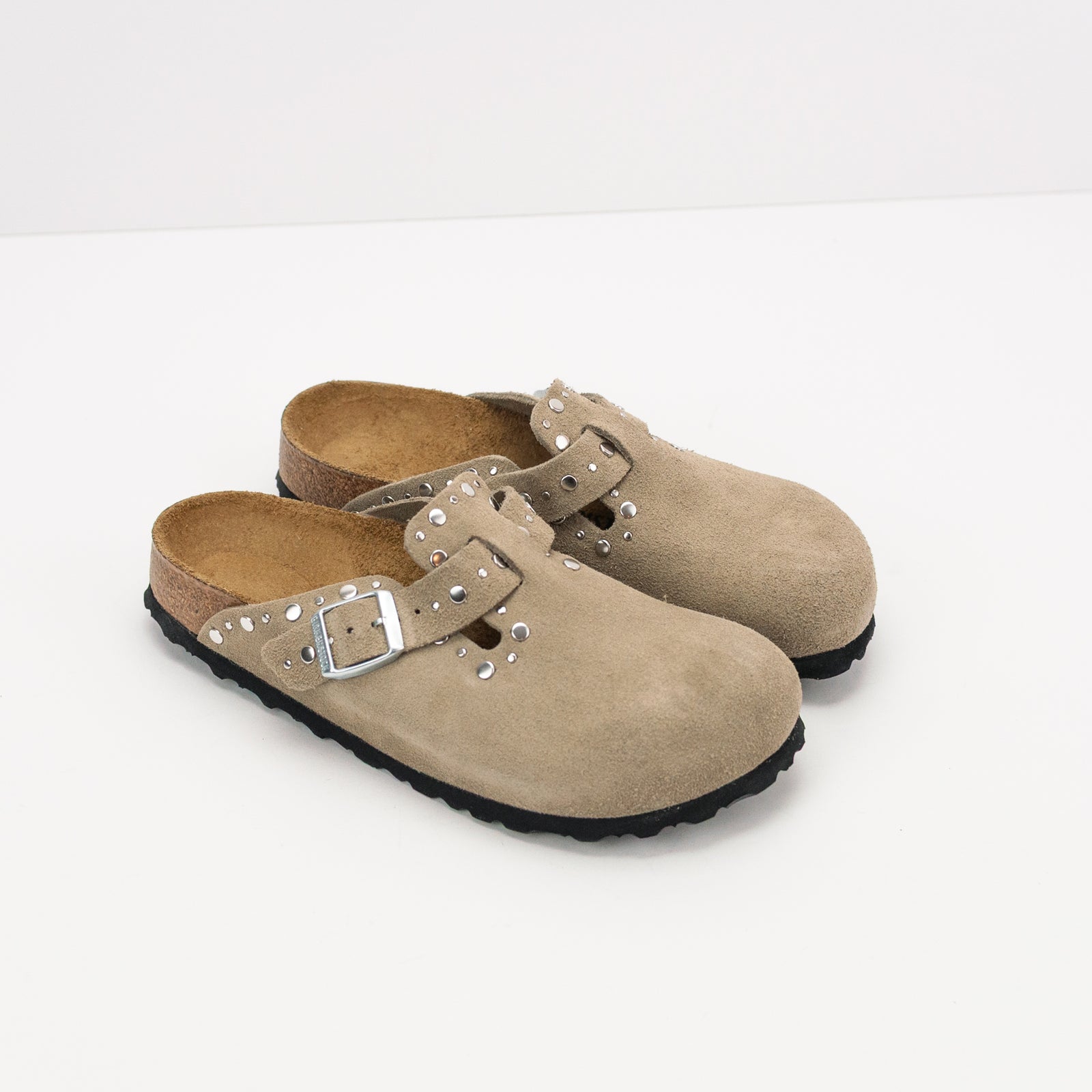 BIRKENSTOCK BOSTON RIVET SUEDE LEATHER TAUPE 1030418 ZUECOS