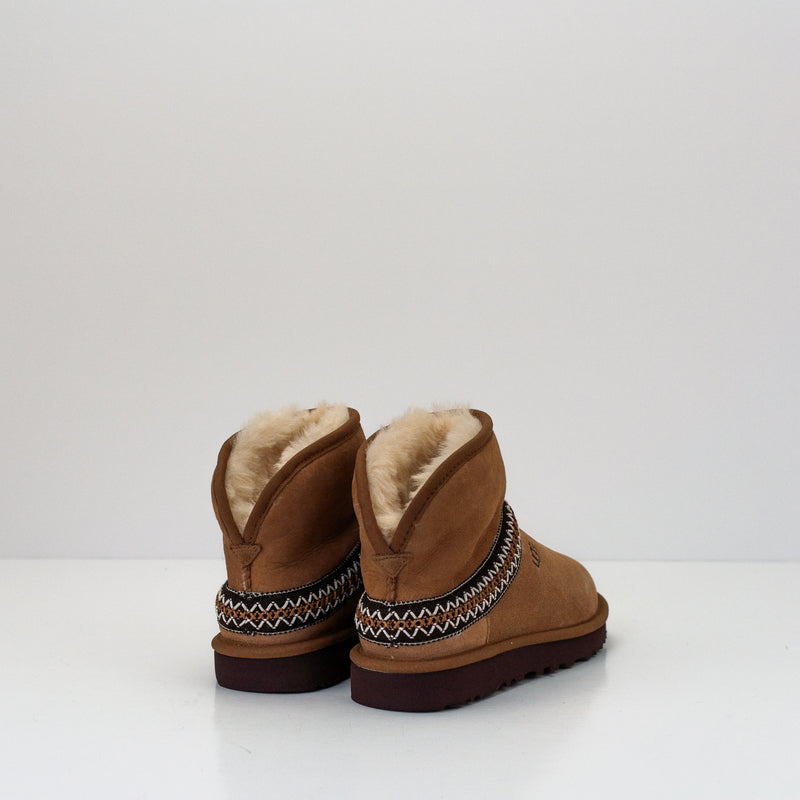 UGG - BOOT - CLASSIC MINI CRESCENT