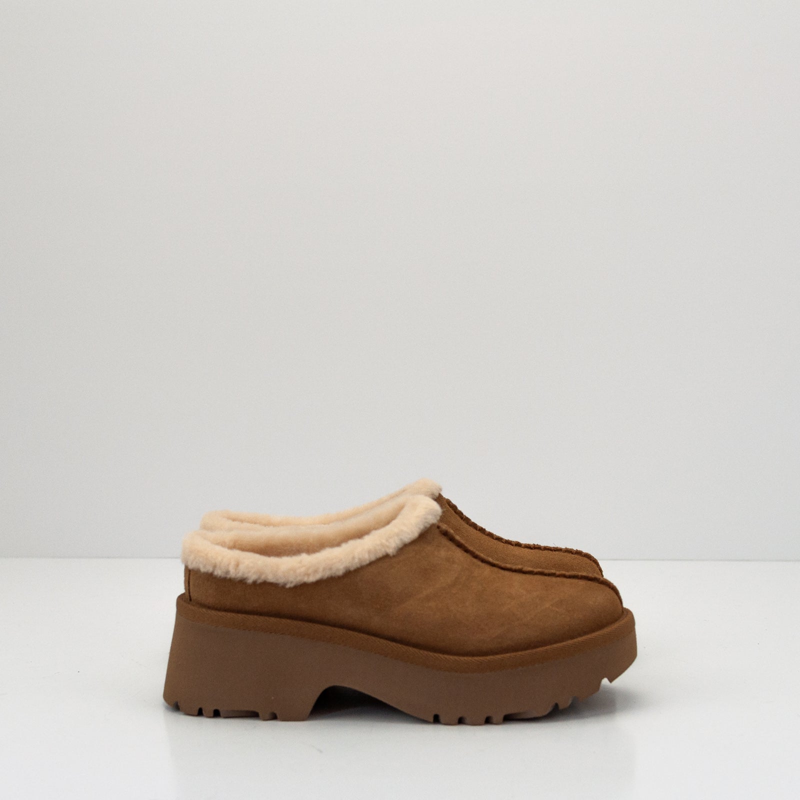 Ugg モカシン Amazon | UGG メンズ Hayden Moc モカシン, ブラック, 4 | UGG