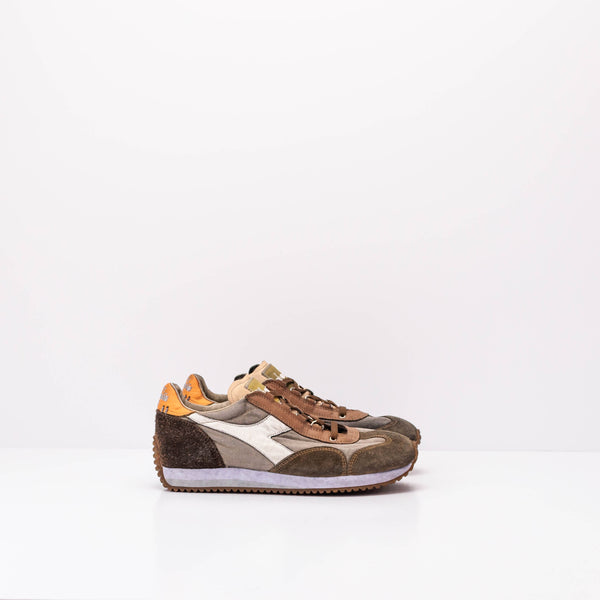 ZAPATILLA - DIADORA HERITAGE - EQUIPE H DIRTY STONE WASH EVO BEIGE LEATHER 201.174736_25055