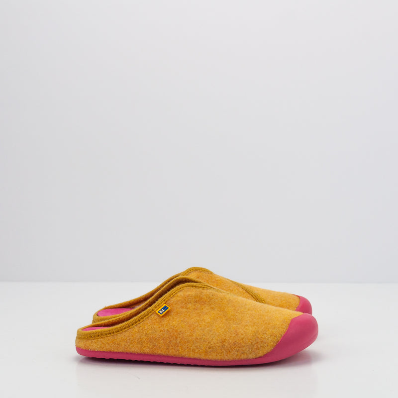 NORDIKAS - HOUSE SLIPPERS - 1320 PRAGA MUSTARD WOMAN