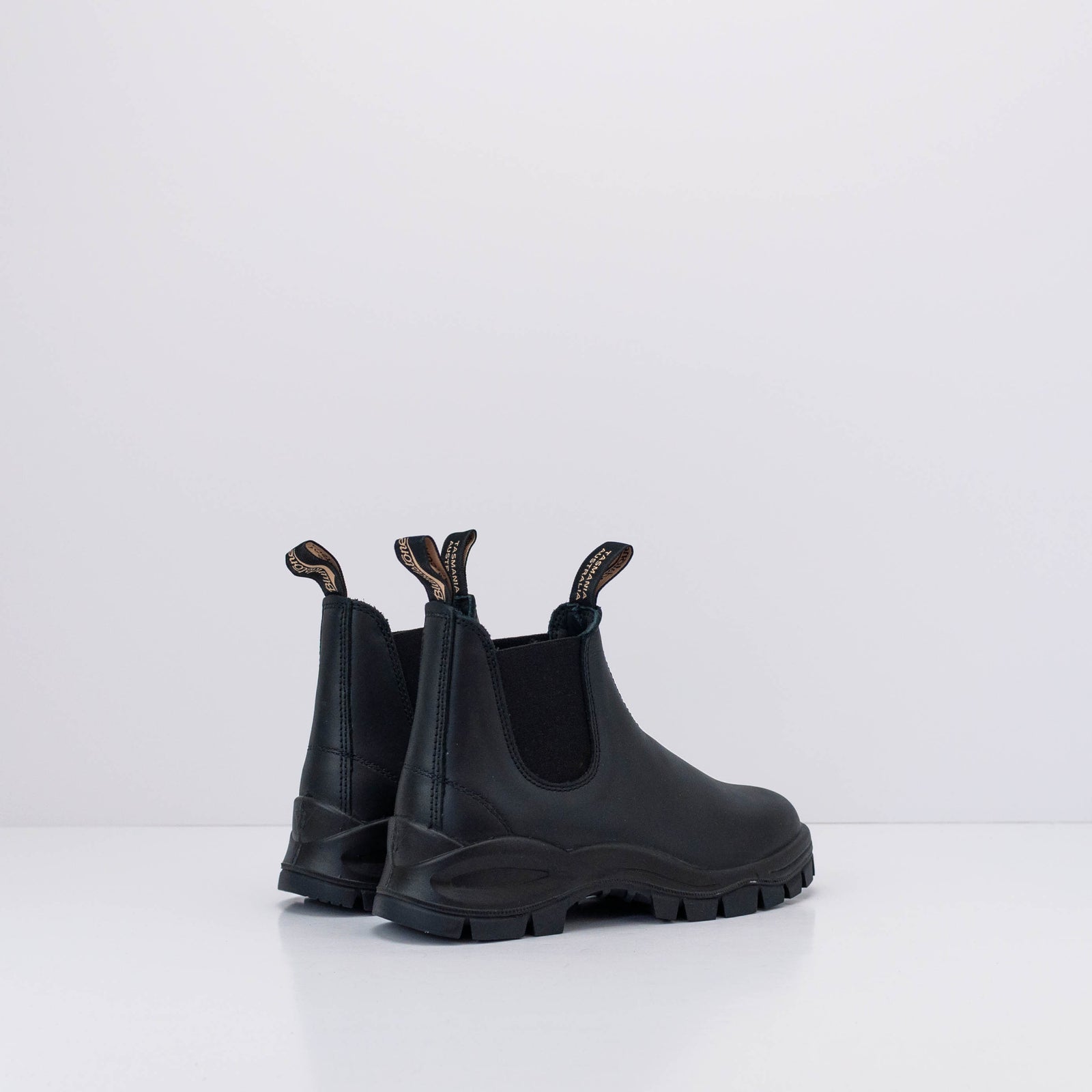 2240-Blundstone-4-NE_1600x.jpg