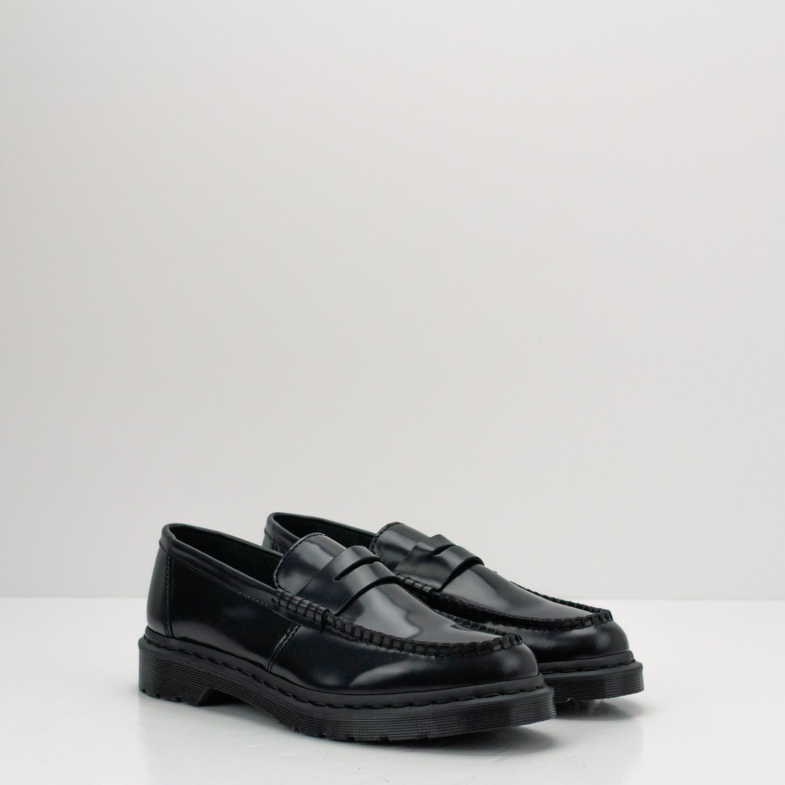 DR. MARTENS PENTON POLISHED SMOOTH BLACK 25015001 LOAFERS | MOKSIN