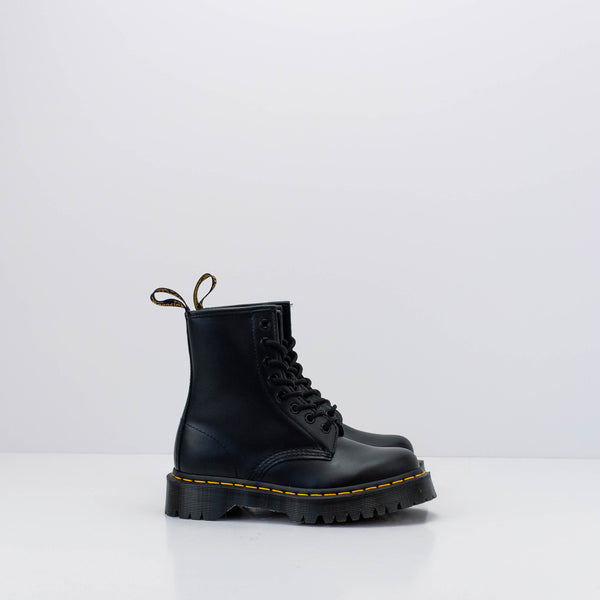 Botas Dr. Martens online. Moksin