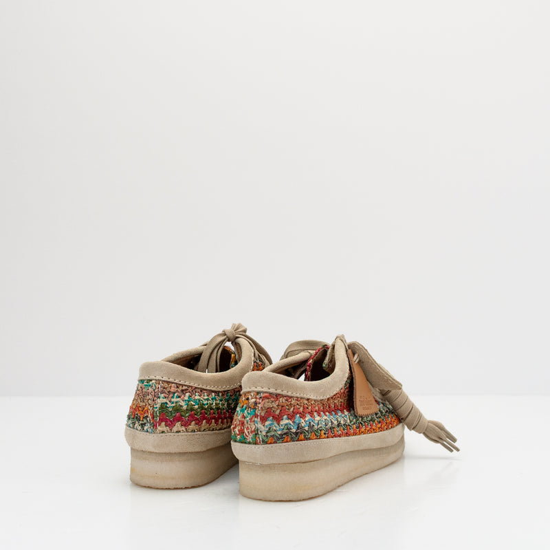 ZAPATO - CLARKS - WALLABEE MULTICOLOUR RAFFIA HOMBRE