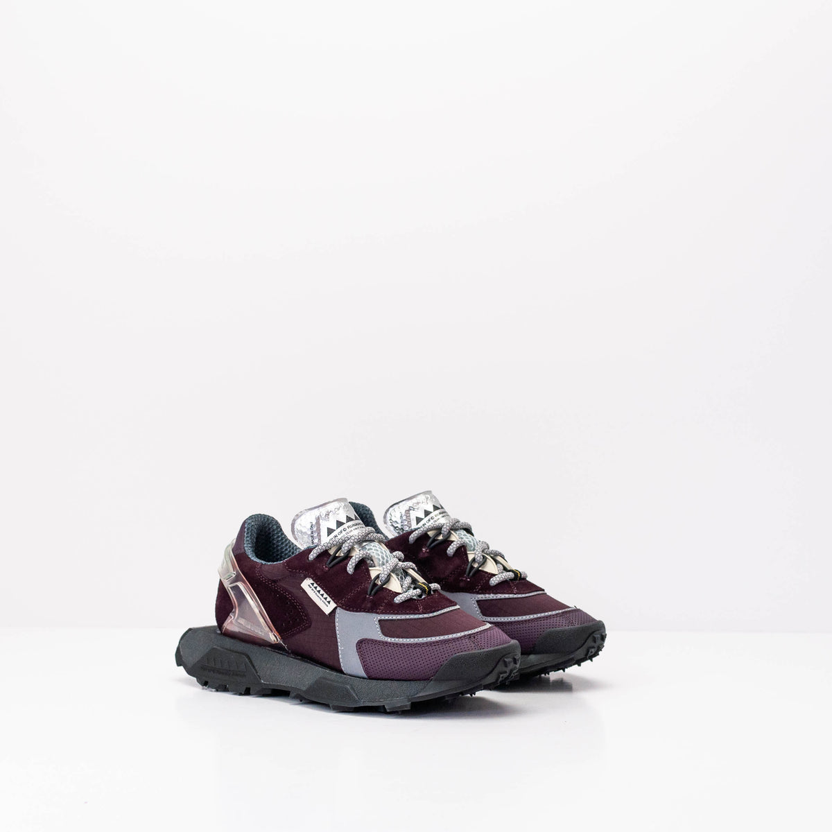 RUN OF SNEAKERS | MOKSÍN – Moksin