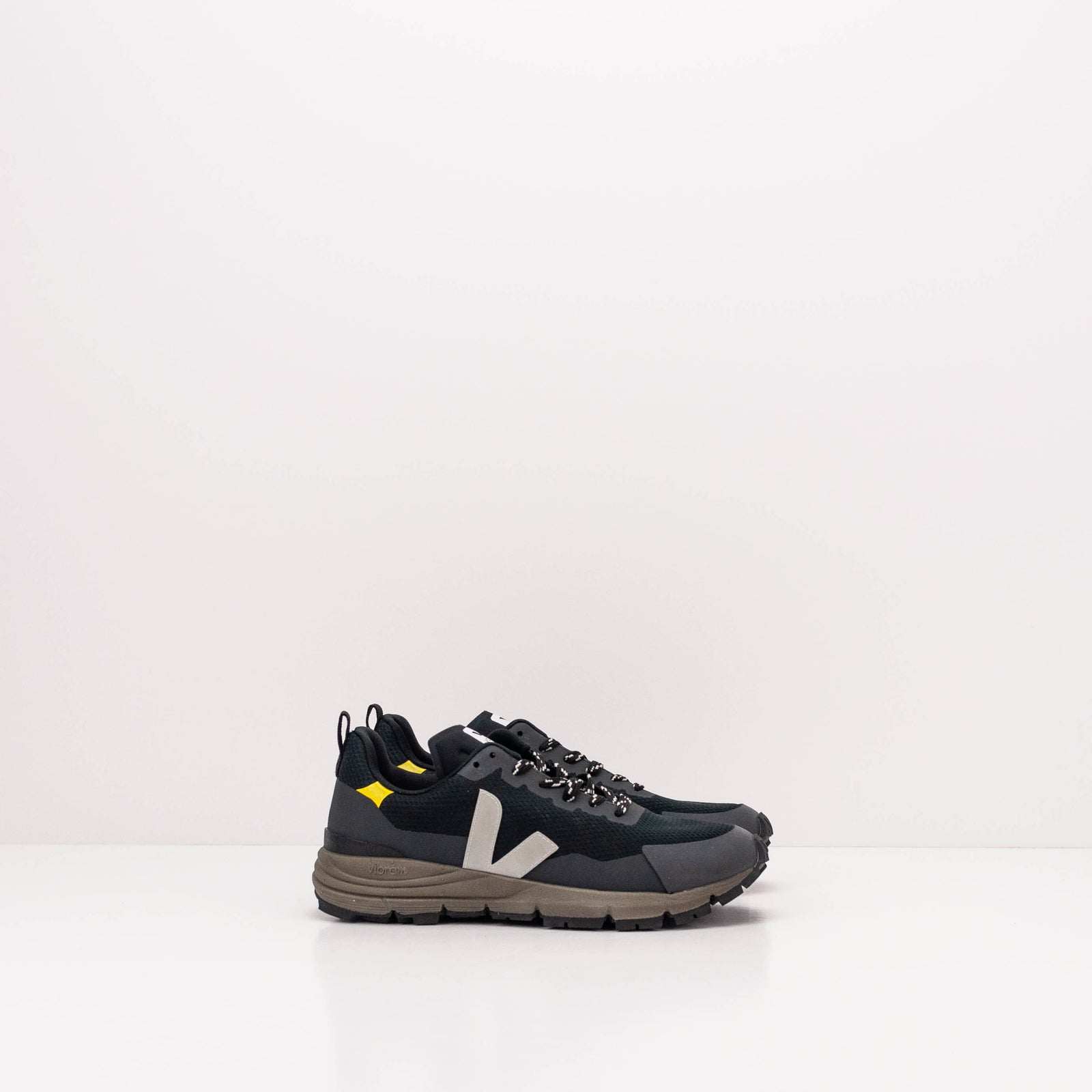 VEJA MEN'S SNEAKERS DEKKAN ALVEOMESH BLACK OXFORD GRAY TONIC