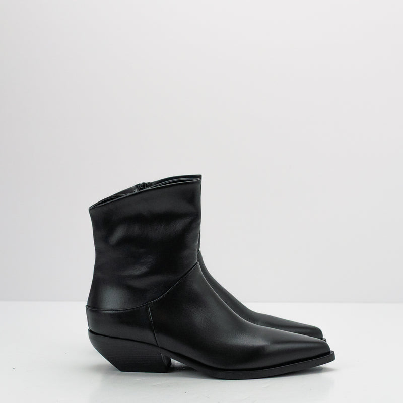 BOTIN - ELENA IACHI - E4520 NATURE NERO