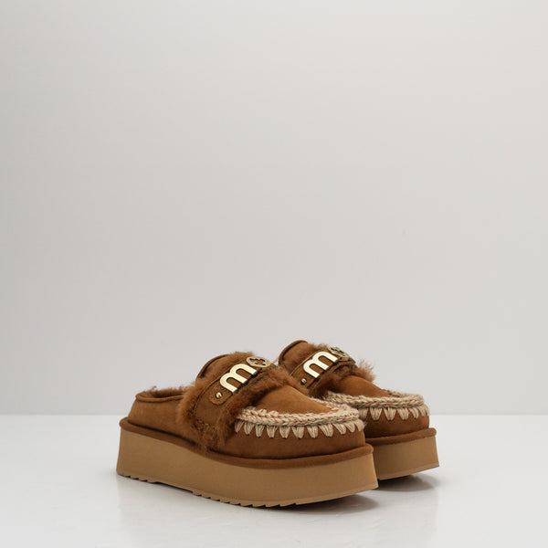 MOU - CLOG - PLATFORM CLOG LETTER LOGO COGNAC