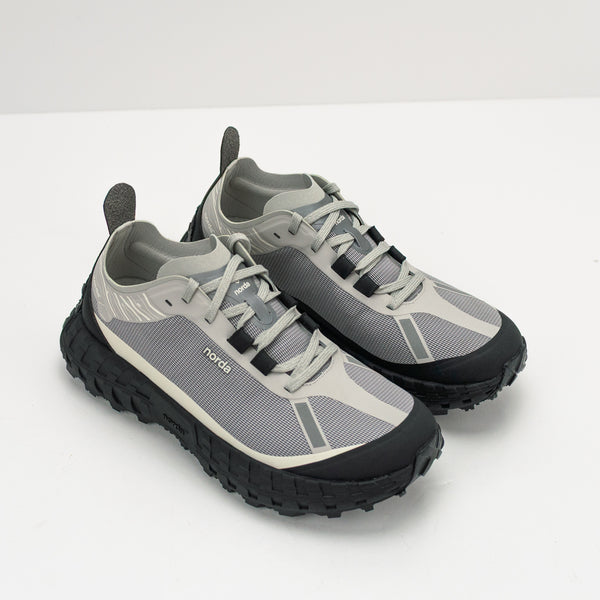 ZAPATILLA - NORDA - 001 PEWTER HOMBRE