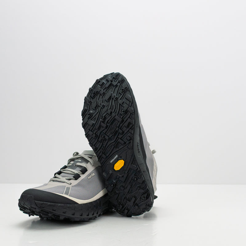 ZAPATILLA - NORDA - 001 PEWTER HOMBRE