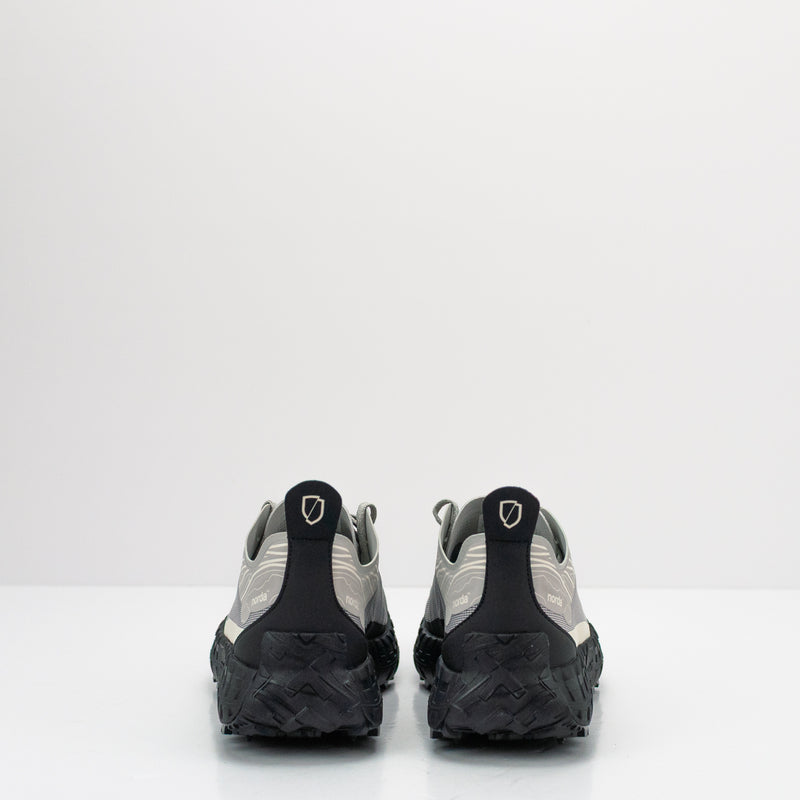 ZAPATILLA - NORDA - 001 PEWTER HOMBRE
