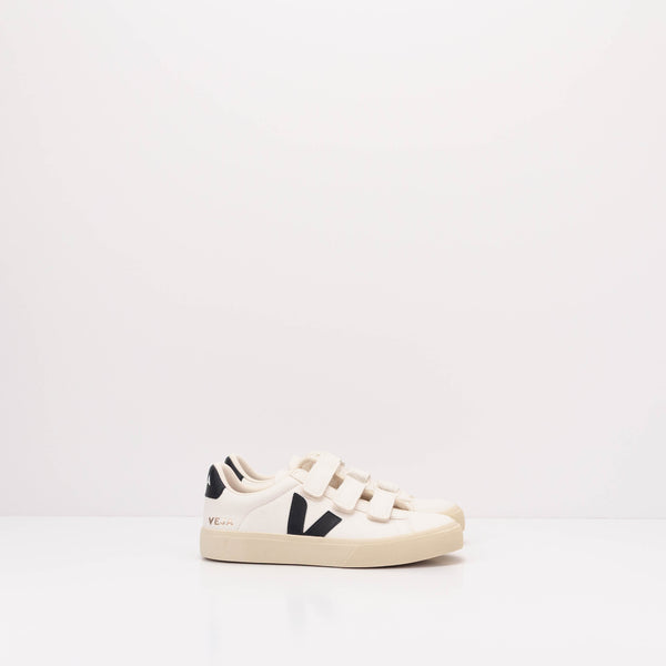 ZAPATILLA - VEJA - RECIFE LOGO CHROMEFREE LEATHER EXTRA WHITE BLACK RC052790