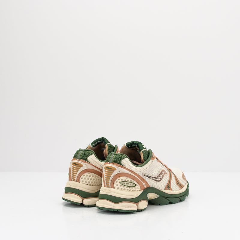ZAPATILLA - SAUCONY - PROGRID TRIUMPH 4 CREAM DOE