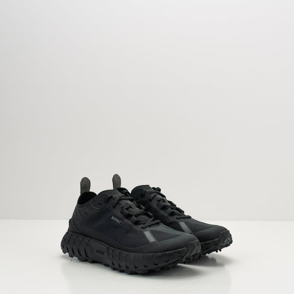 ZAPATILLA - NORDA - 001 G+ STEALTH BLACK MUJER