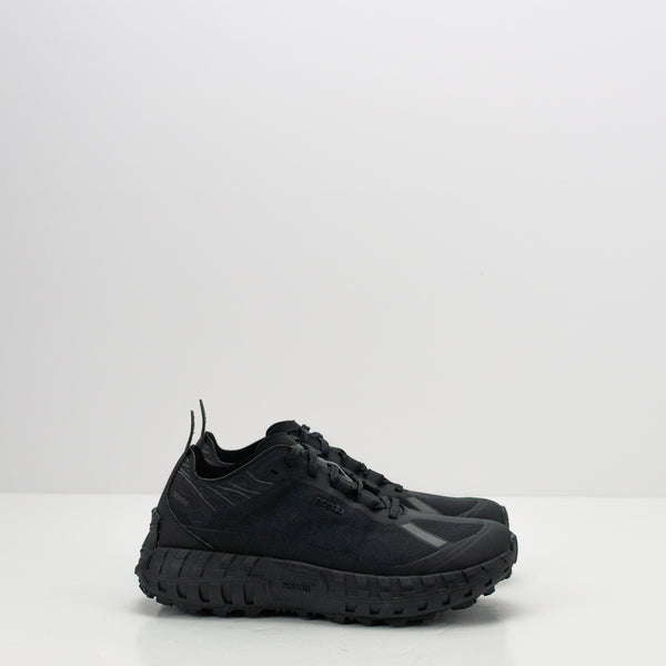 ZAPATILLA - NORDA - 001 G+ STEALTH BLACK MUJER