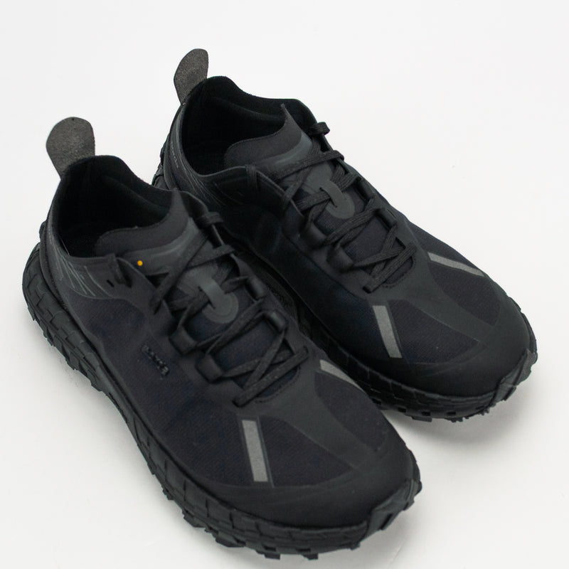 ZAPATILLA - NORDA - 001 G+ STEALTH BLACK HOMBRE