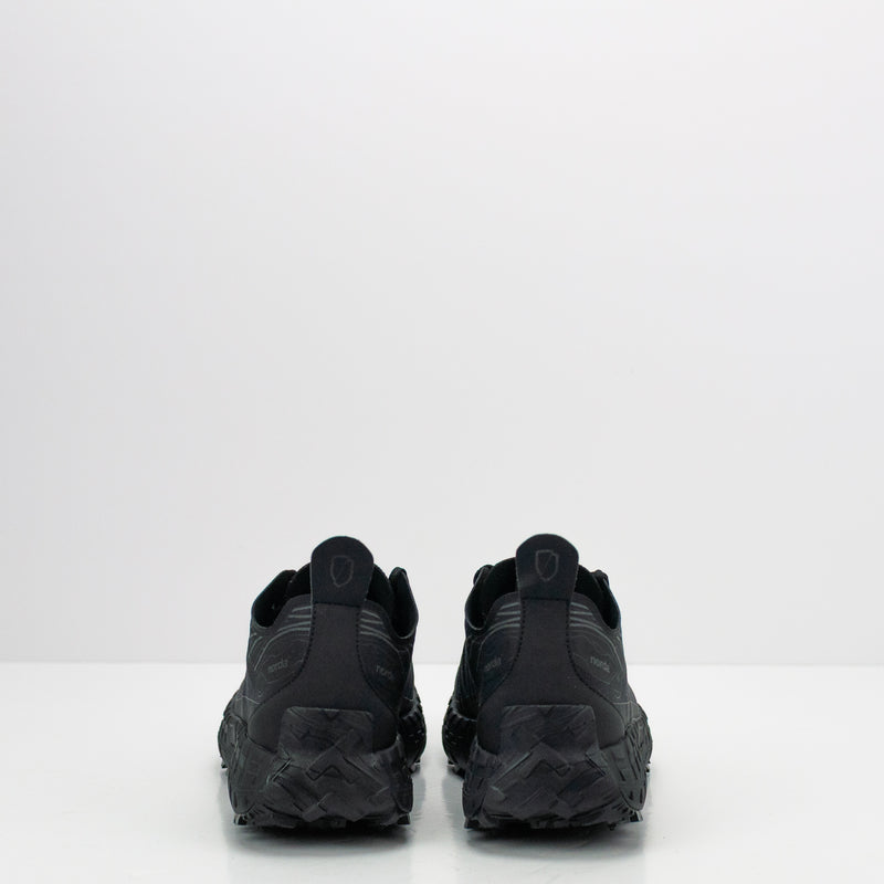 ZAPATILLA - NORDA - 001 G+ STEALTH BLACK HOMBRE
