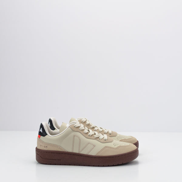 ZAPATILLA - VEJA - V-90 LEATHER BEIGE ALMOND BLACK VZ2020751