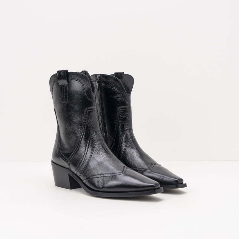 BOTA - BRYAN STEPWISE - 5801 NEGRO