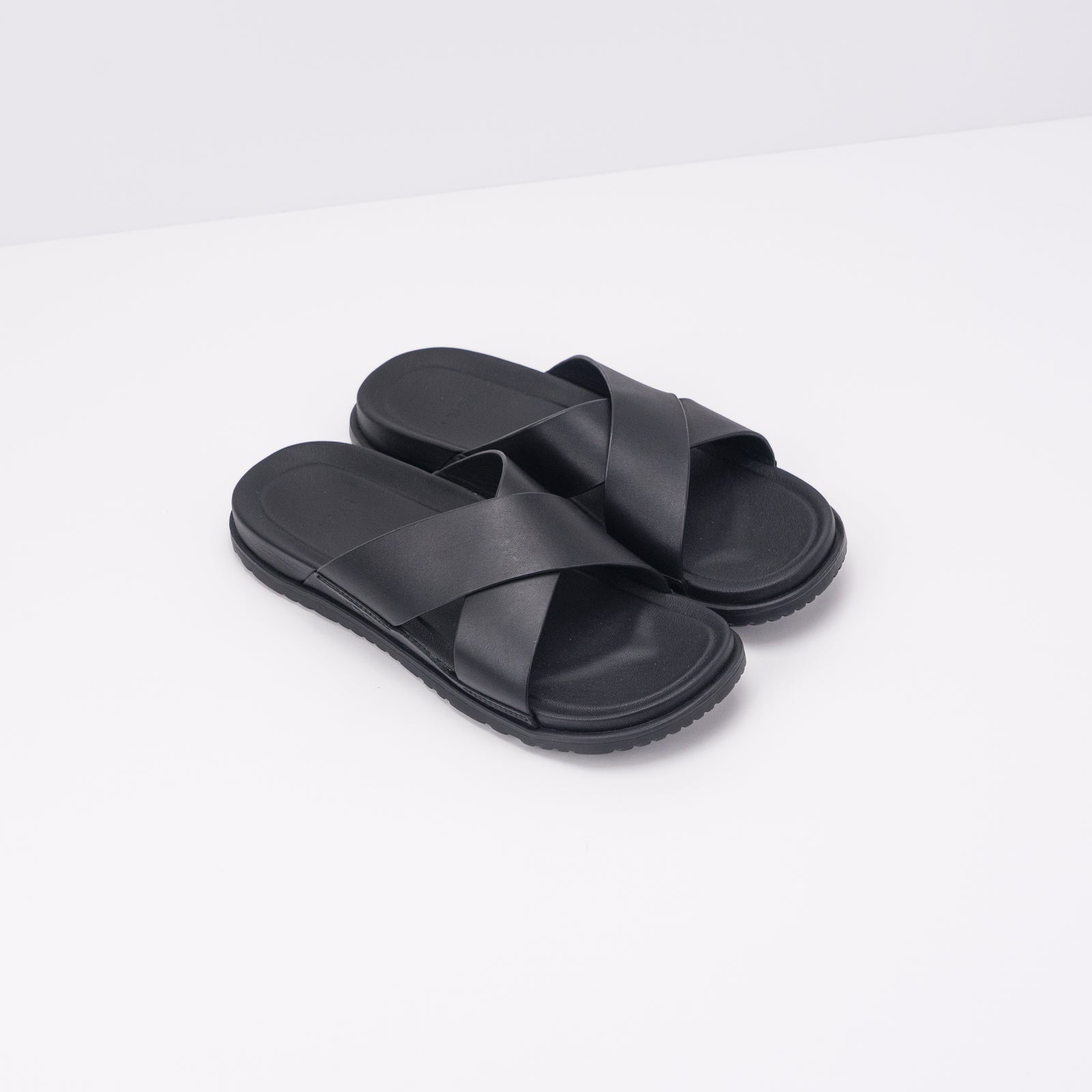 UGG 1117476 WAINSCOTT SANDALIAS NEGRAS PIEL PLANAS | MOKSIN 
