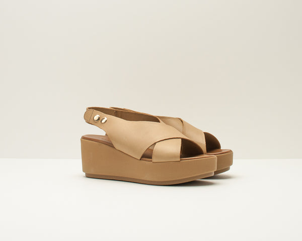 SANDALIA - INUOVO - CUÑA CAMEL 123031C