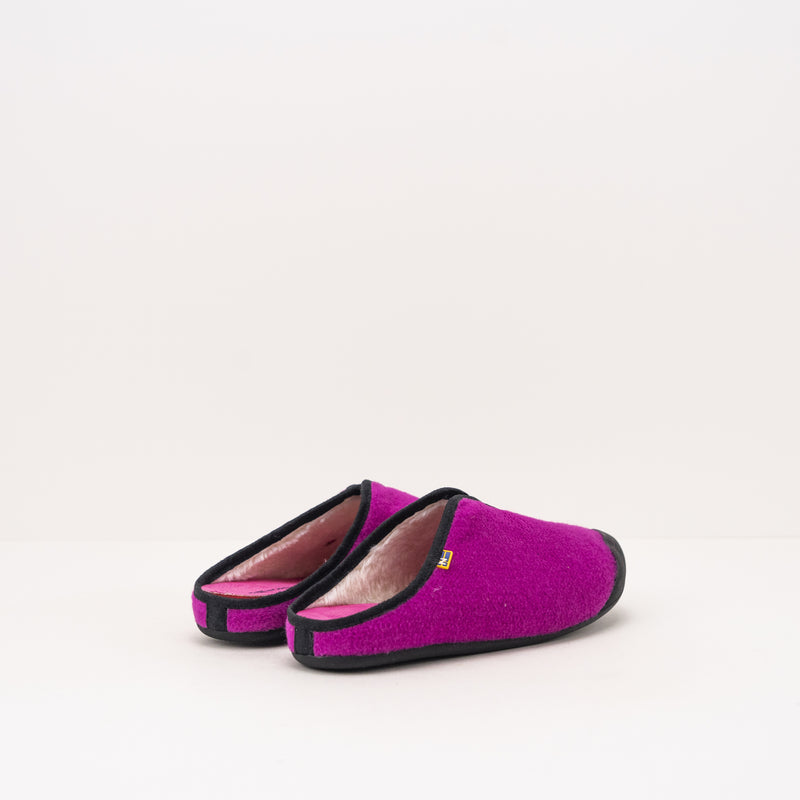  NORDIKAS - SLIPPERS - 1320 FUCHSIA HOUSE SLIPPERS