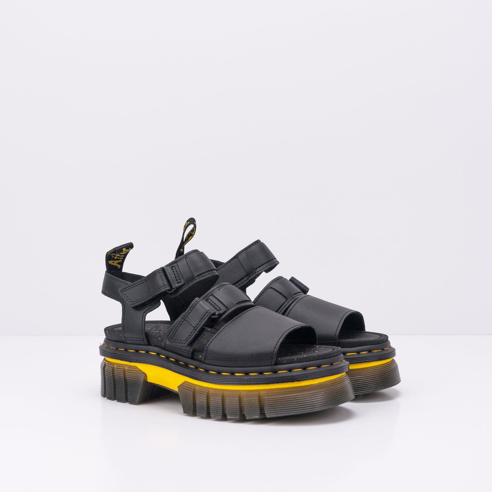 DR. MARTENS SANDALS 30579001 RICKI 3 STRAP LUCIDO BLACK | MOKSIN