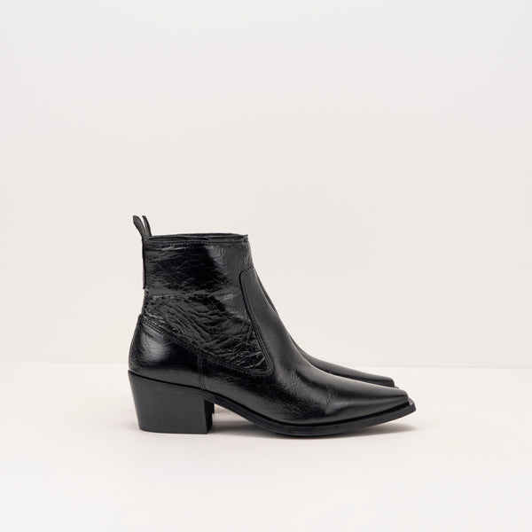 BOTIN - BRYAN STEPWISE - TULUM TERRA NEGRO