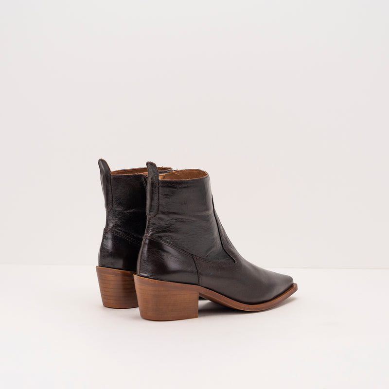 BOTIN - BRYAN STEPWISE - TULUM CHOCOLATE