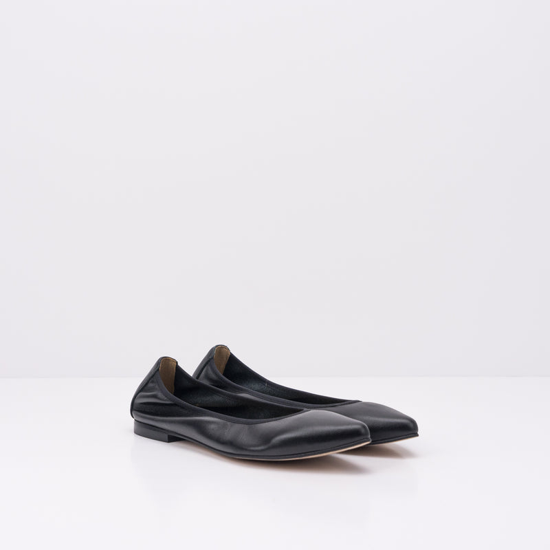 SEIALE - POINTED FLATS - COROZA BLACK
