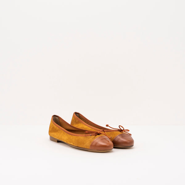 BALLERINA - SEIALE - HOSTE CAMEL