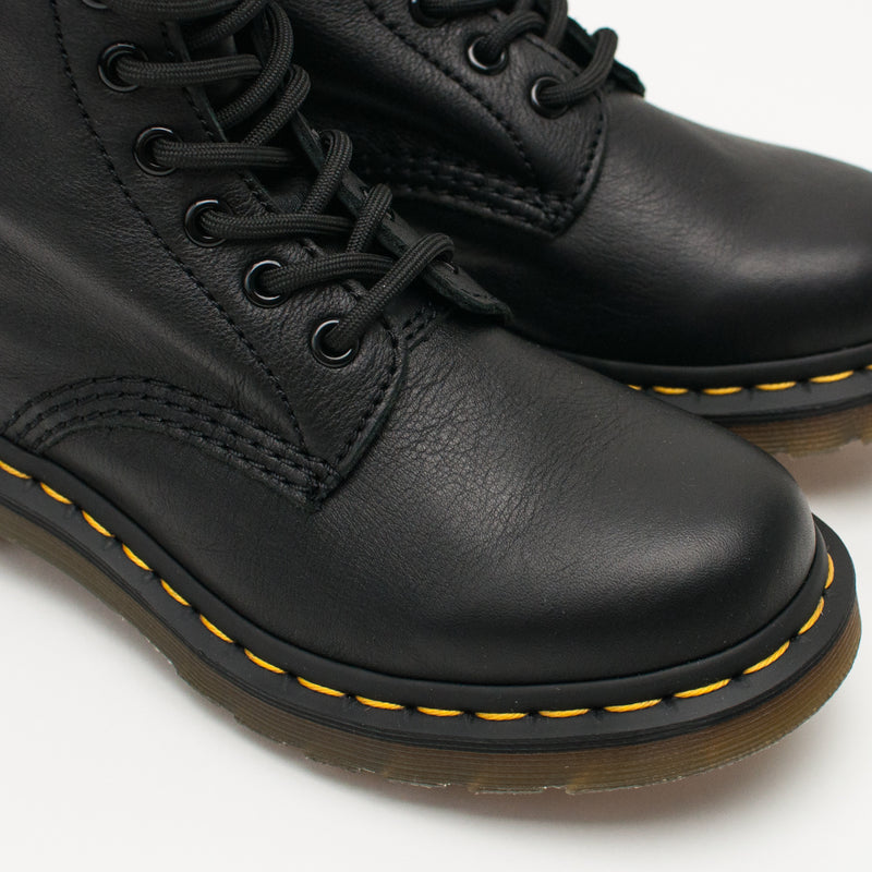 BOTA - DR. MARTENS - PASCAL 8-EYE VIRGINIA BLACK 13512 006