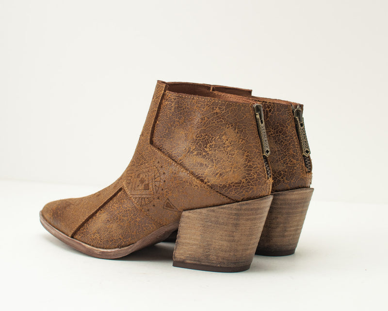 VERACRUZ - MID HEEL LEATHER ANKLE BOOTS - IVENE LASER